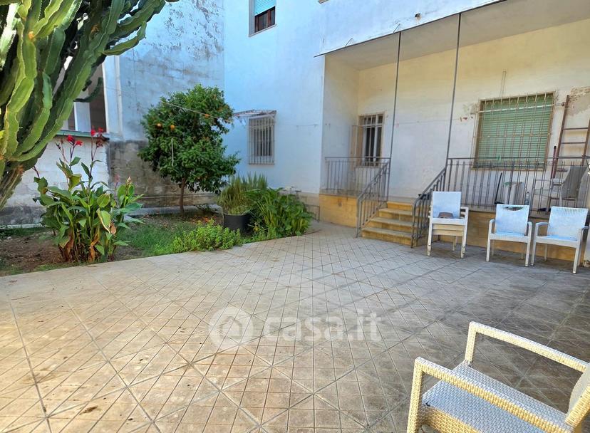 Quadrilocale in Via Toma 19 — foto 10 di 39