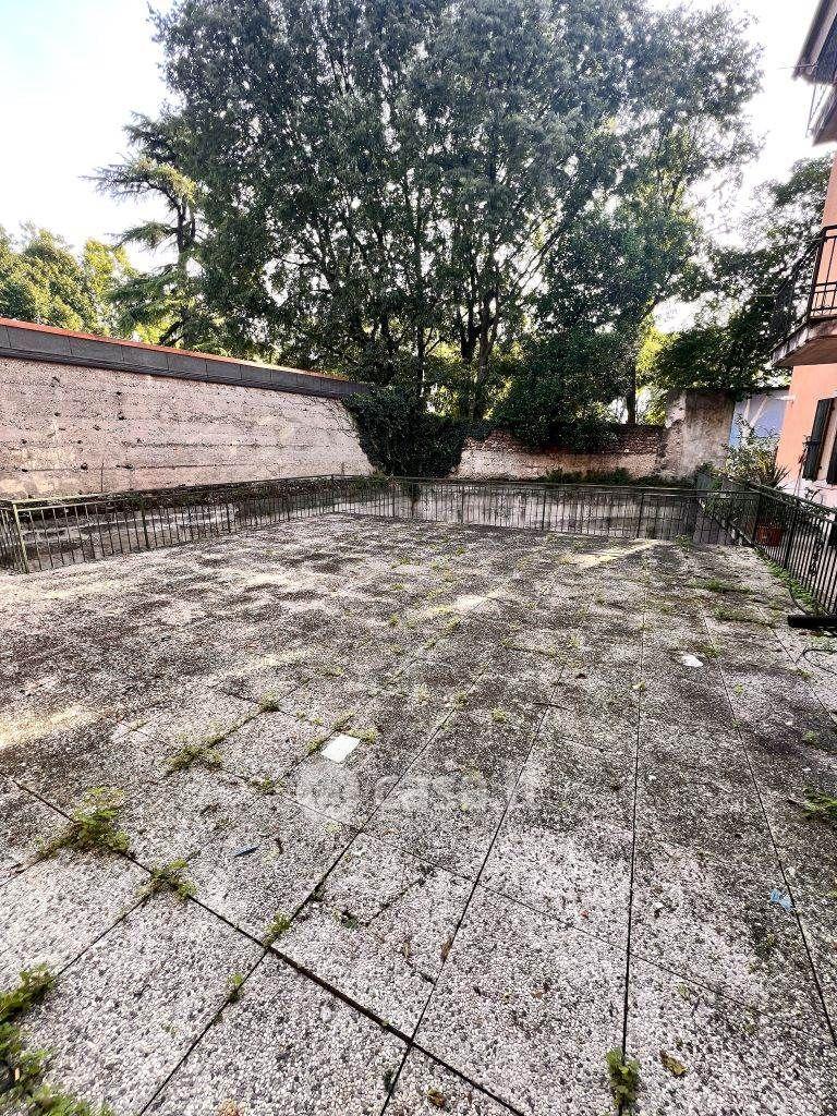 Appartamento in Via Belvedere — foto 2 di 27