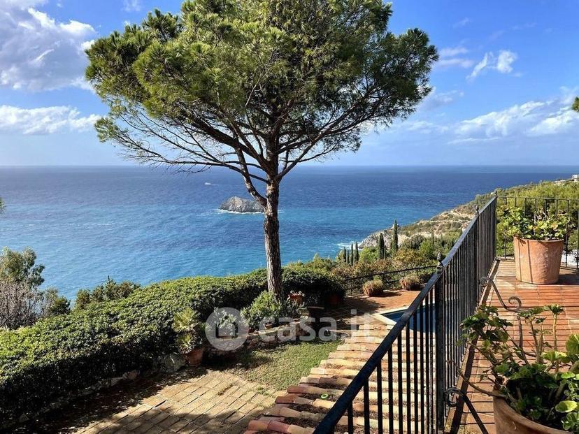 Villa in Via dei Pionieri — foto 4 di 33