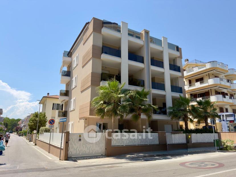 Trilocale in Viale Guglielmo Marconi 170 — foto 26 di 50