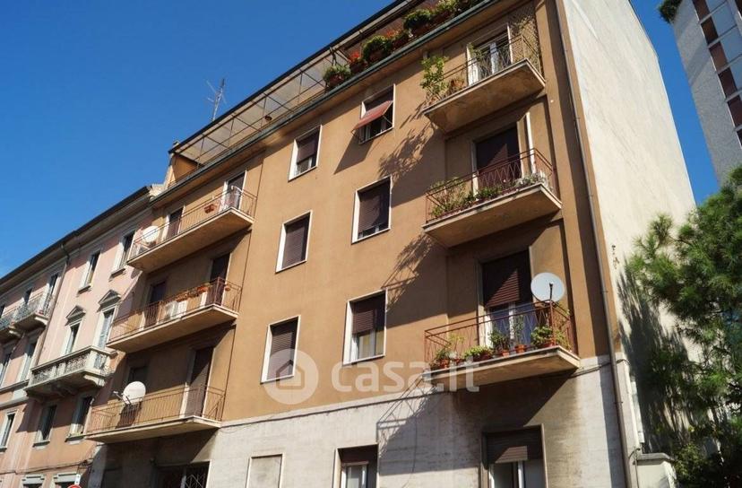 Trilocale in Via Fratelli Cairoli 6 — foto 10 di 20