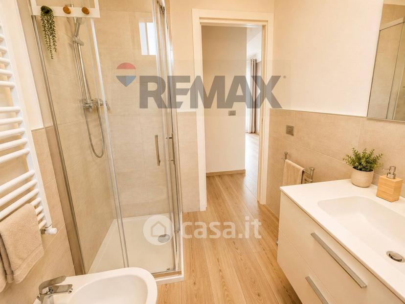 Trilocale in Via Fratelli Scavini 500 — foto 7 di 23