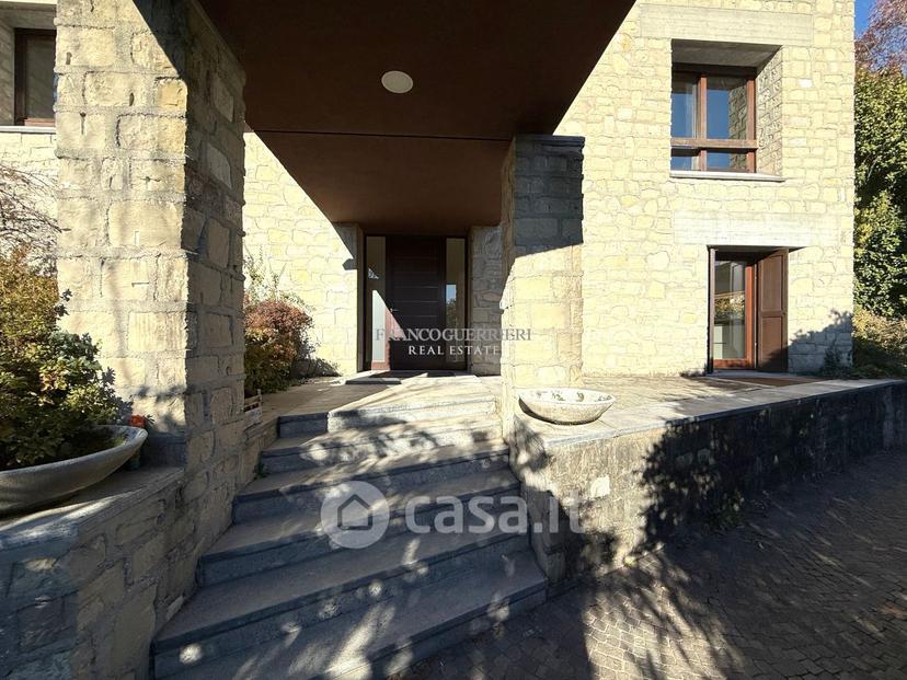Villa in Via Alcide de Gasperi — foto 23 di 38