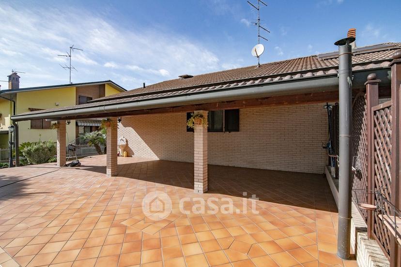 Villa in Via Sandro Pertini 21 — foto 38 di 83