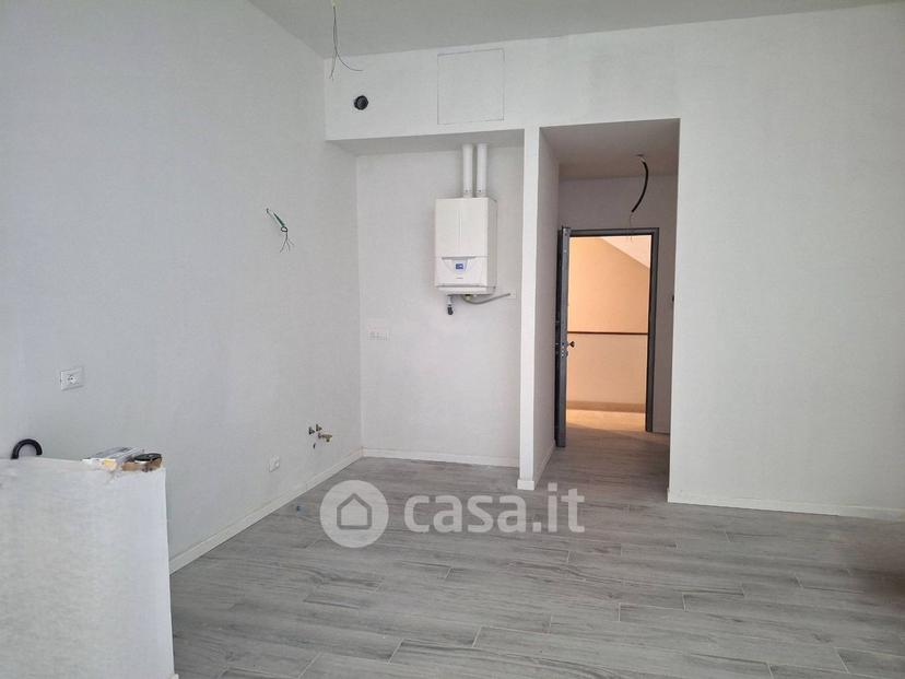 Quadrilocale in Via Francesco del Cossa 21 — foto 11 di 35
