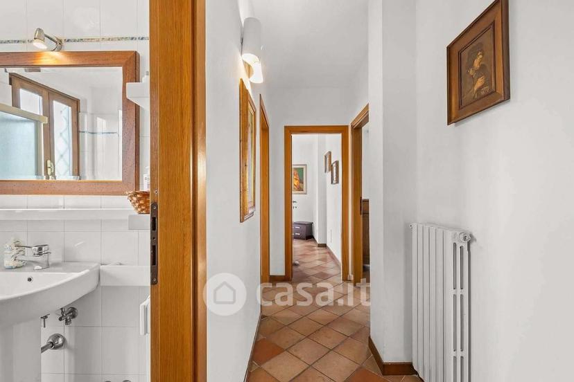 Villa in Via Flli Cervi — foto 14 di 22