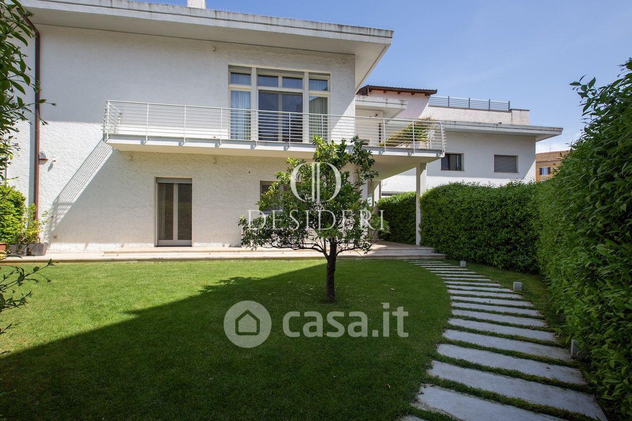 Villa in Via Renato Fucini 29 a