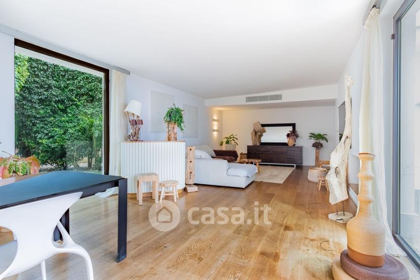 Villa in Via Alessandro Manzoni — foto 12 di 54