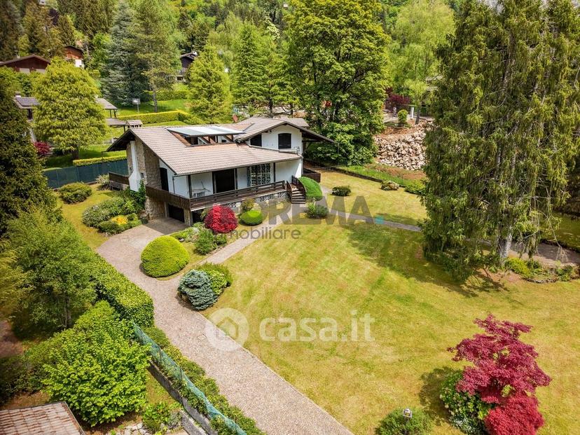 Villa in Viale Belvedere 14 — foto 50 di 77
