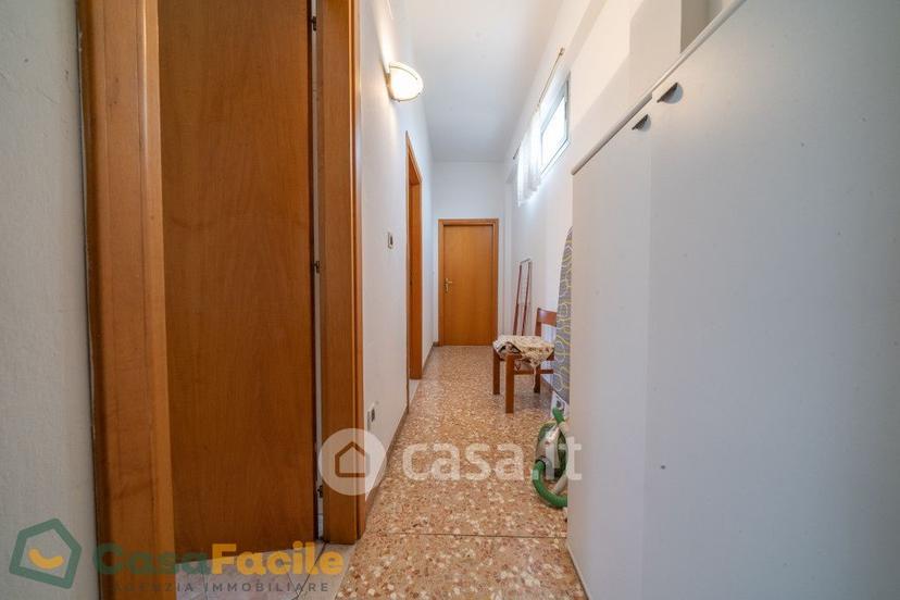 Stanza in Via Guido Marinelli — foto 11 di 12
