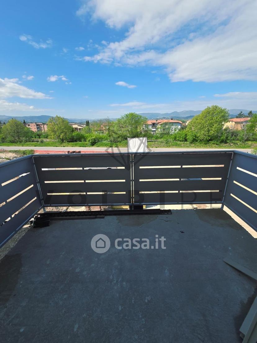 Trilocale in Via Ungheria