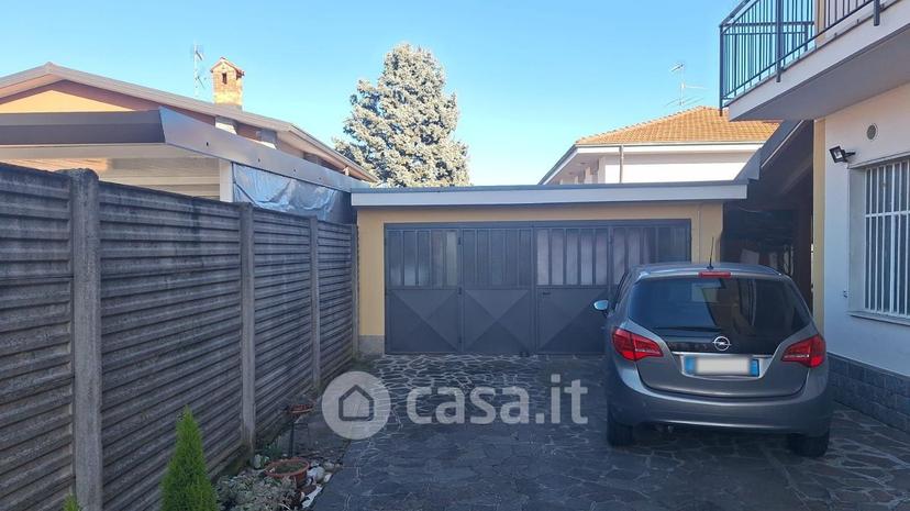Villa in Via dei Certosini 8 — foto 8 di 28