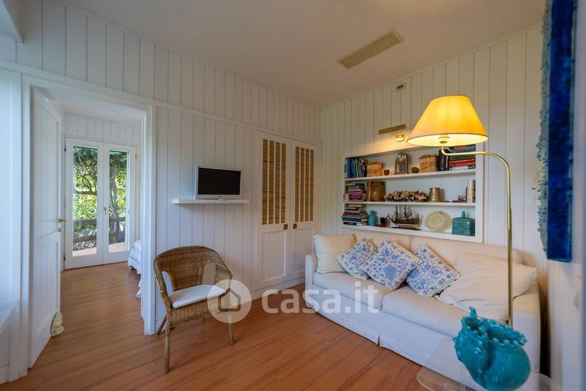 Villa in Via dei Fari 1 — foto 3 di 46