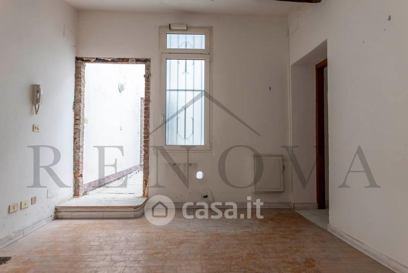 Trilocale in Via S. Nazaro 69 — foto 27 di 33