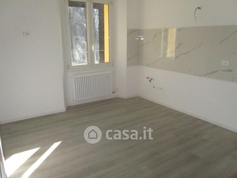 Trilocale in Via Monte Nero 26 — foto 7 di 29
