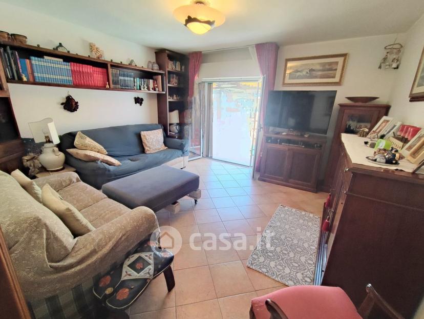 Quadrilocale in Via IV Novembre — foto 7 di 18