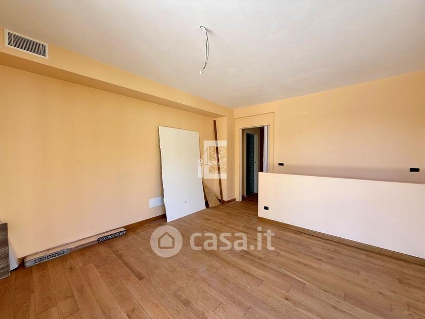 Quadrilocale in Via Pasteur 185 — foto 12 di 44