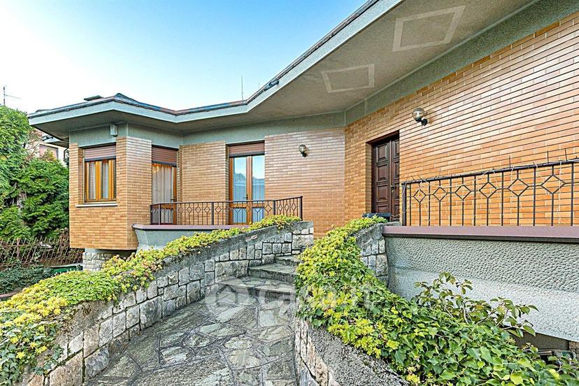 Villa in Via Spluga 32 — foto 10 di 38