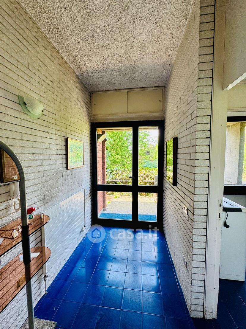 Villa in Via Giosuè Carducci 20 a — foto 66 di 182