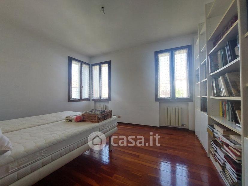 Villa in Via Miranese 11 — foto 10 di 38