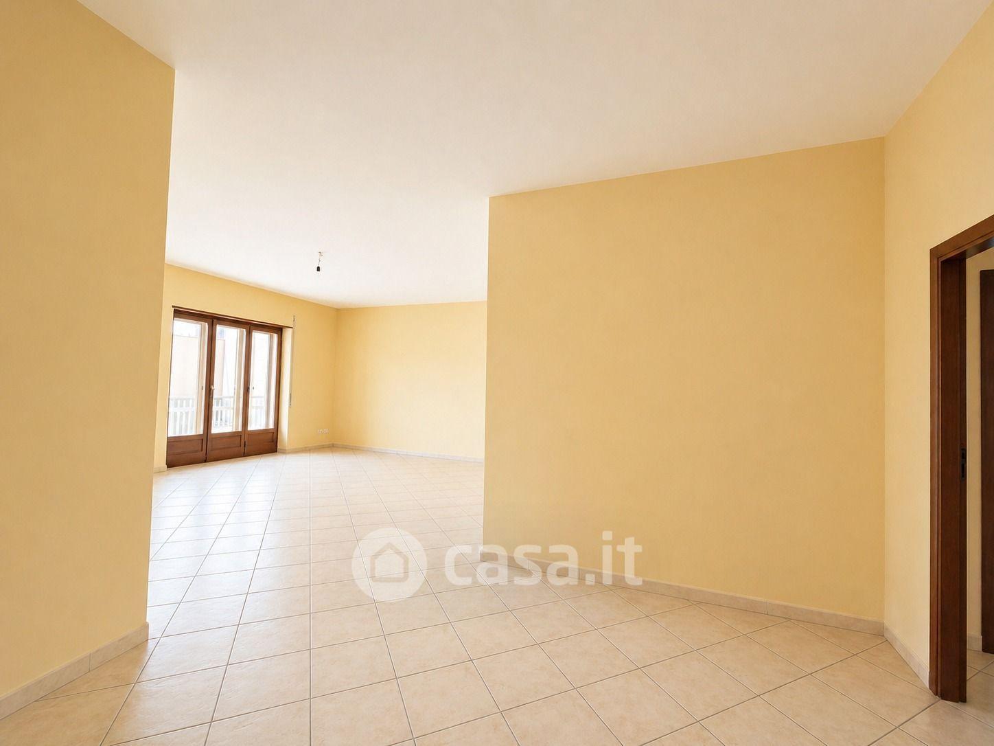 Trilocale in Via Fratelli Cervi 19