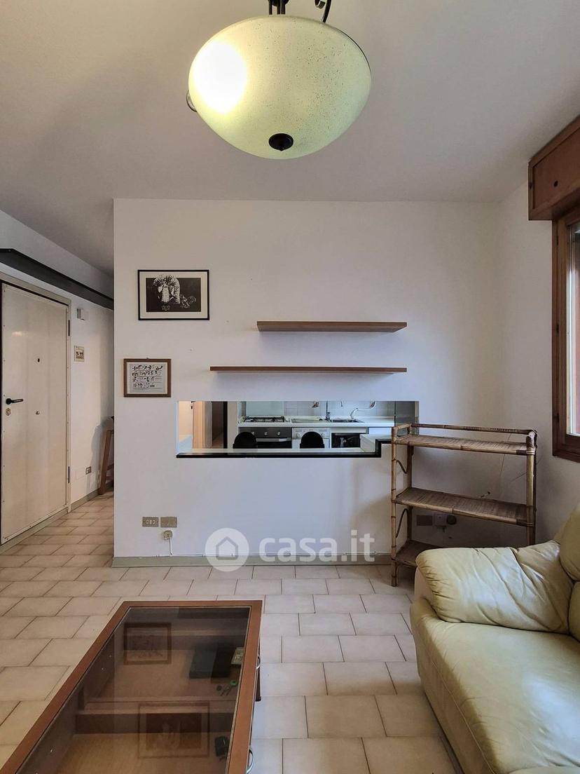 Bilocale in Via Vasco Zappaterra 36 — foto 6 di 40