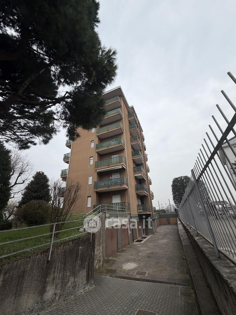Trilocale in Via Enrico Toti 37 — foto 16 di 24