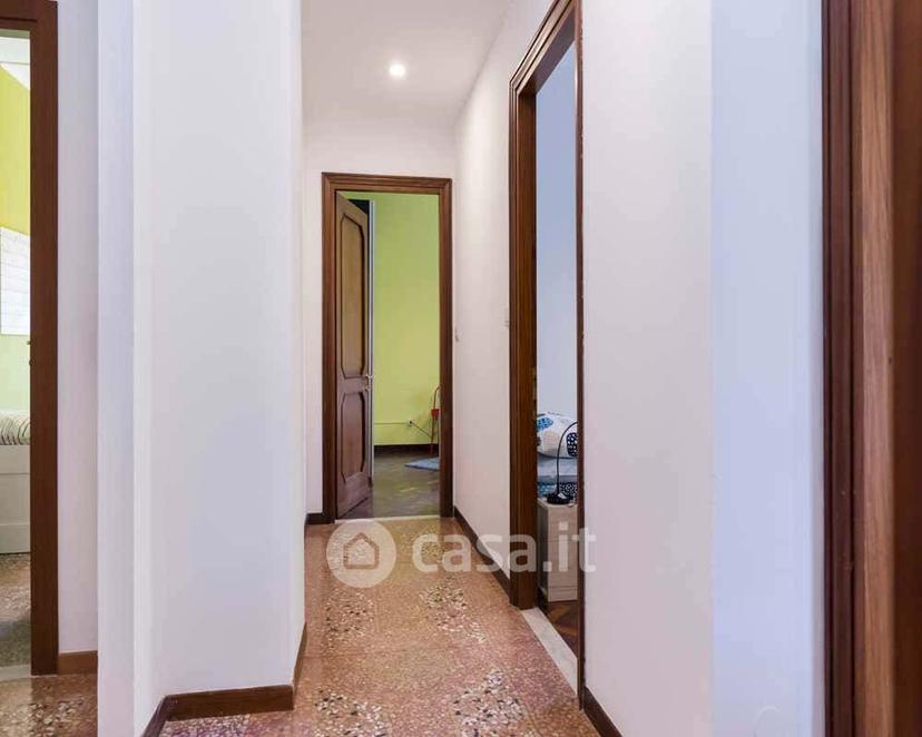 Stanza in Viale Giovanni Vicini 20 — foto 26 di 33
