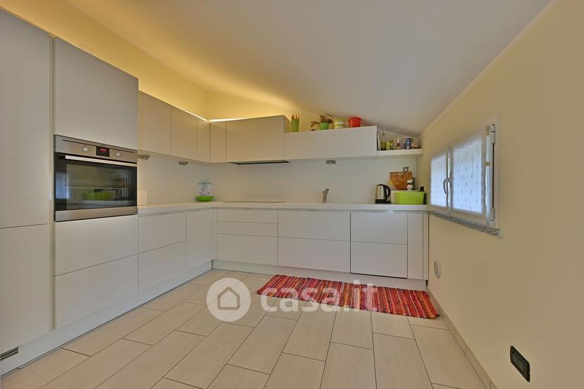 Trilocale in Via Indro Montanelli — foto 15 di 31