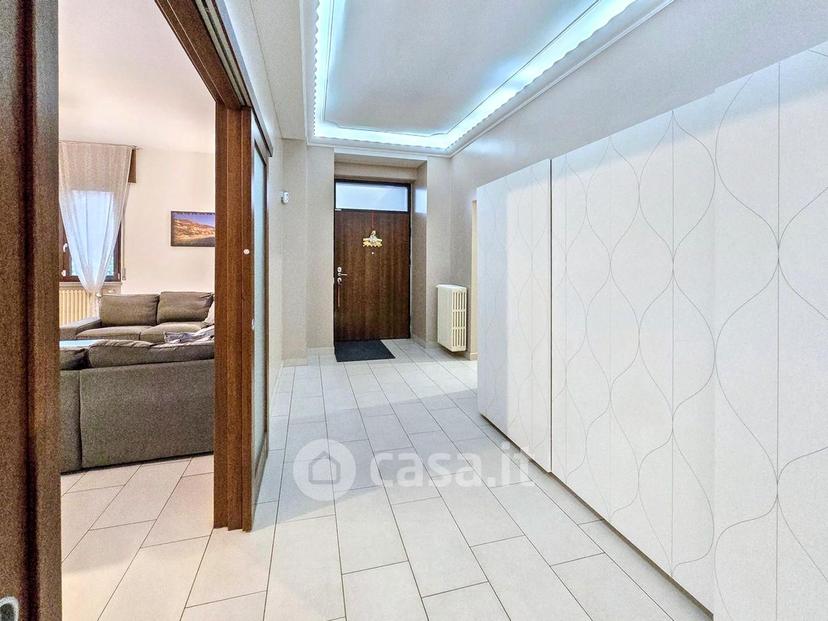 Villa in Viale Ugo Foscolo 46 — foto 31 di 70