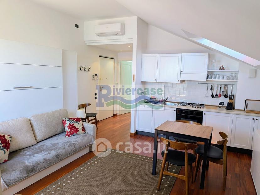 Bilocale in Via Cesare Battisti 77 — foto 2 di 40