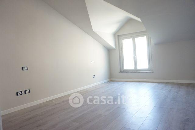 Trilocale in Via Gioacchino Rossini — foto 44 di 47