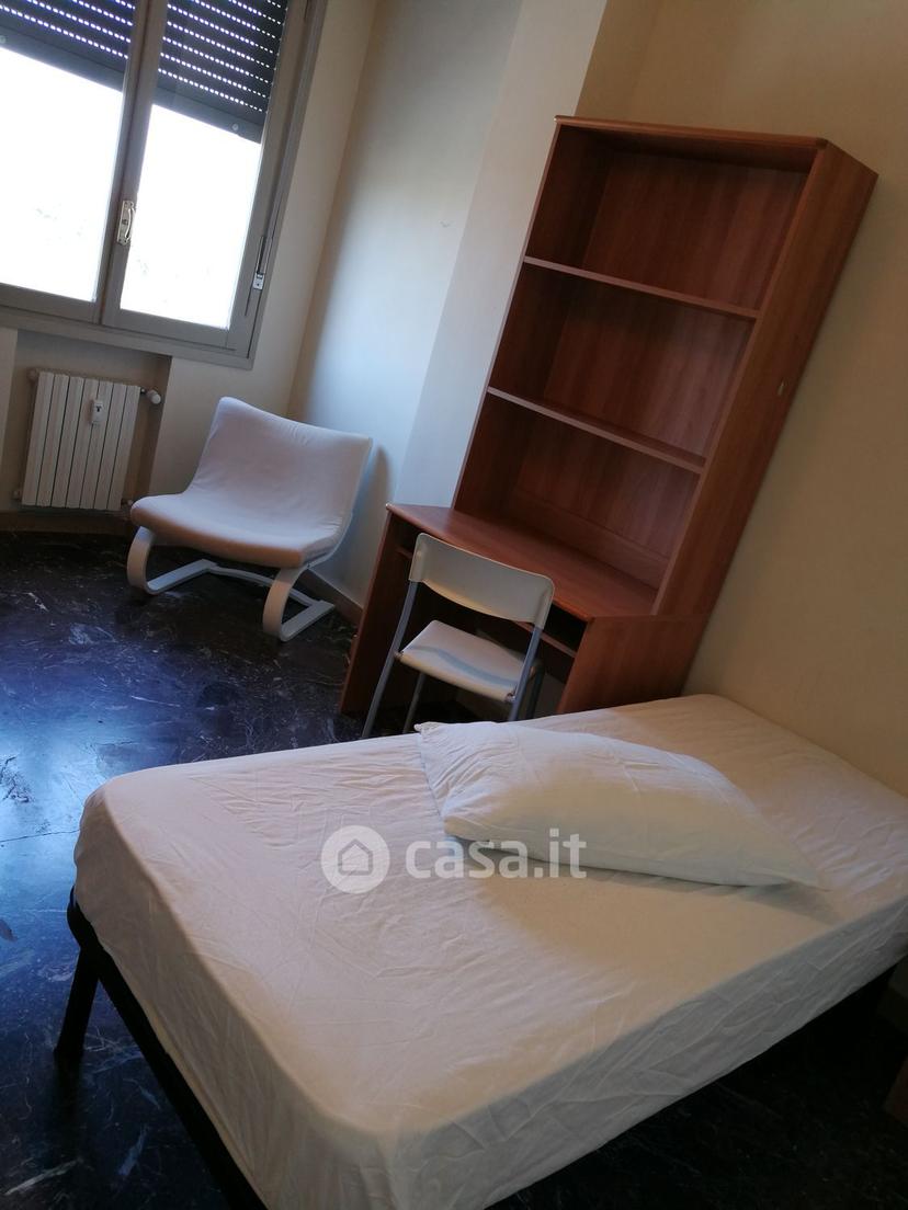 Stanza in Viale Timavo 14 — foto 2 di 27