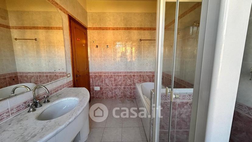 Villa in Via L. Raffaelli 63 — foto 10 di 36