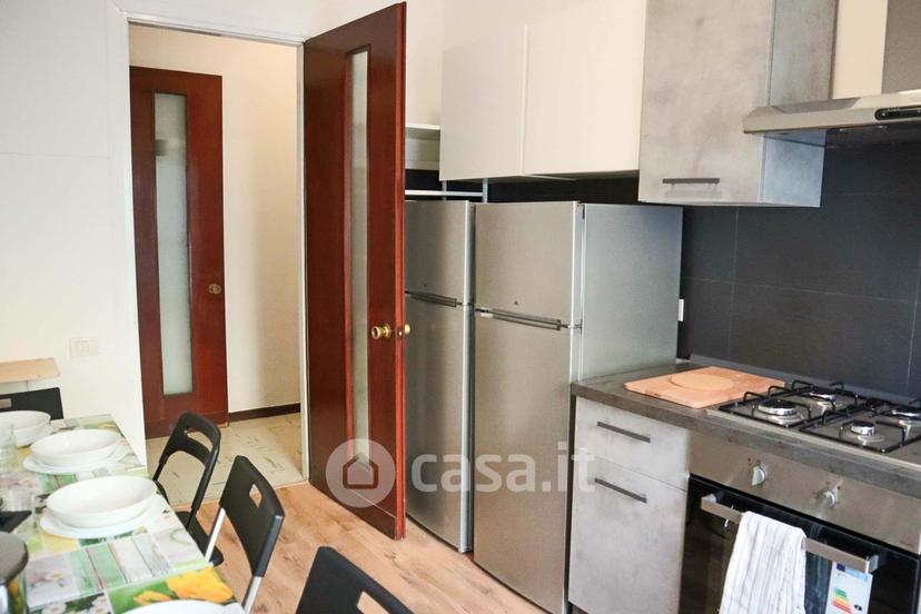 Stanza in Via Tigellio 24 — foto 11 di 22
