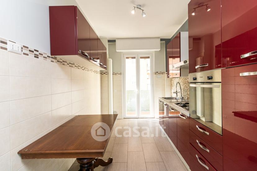 Trilocale in Via Martiri di Marzabotto 81 — foto 3 di 28