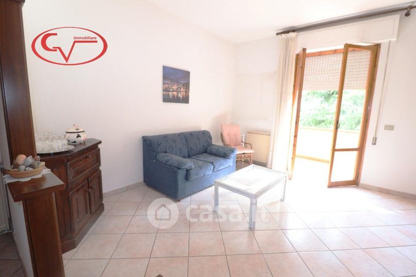 Appartamento in Via F. Petrarca — foto 3 di 27
