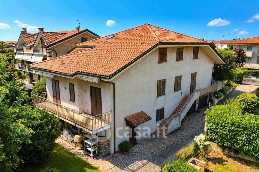 Villa in Via Enrico Fermi 9 — foto 27 di 45