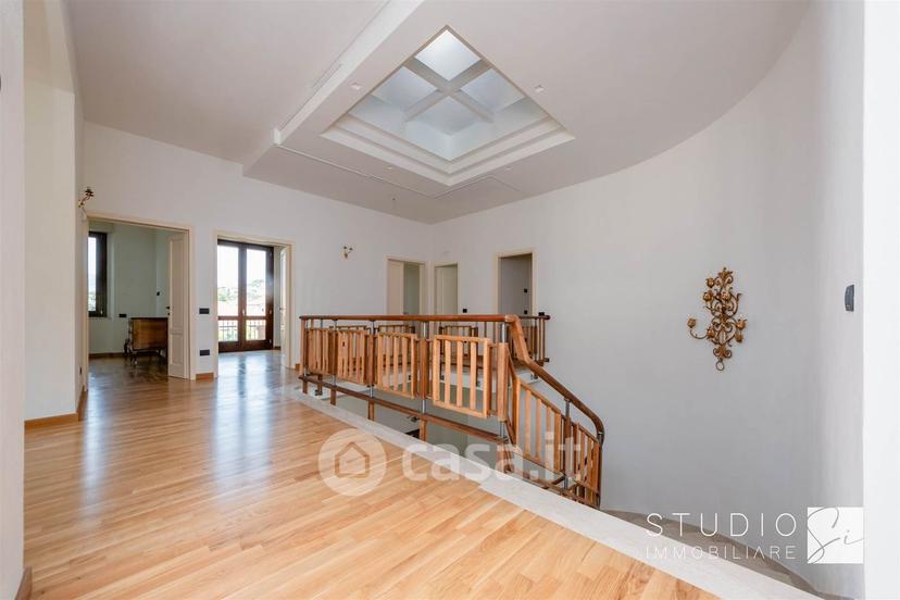 Villa in Viale Libertà — foto 4 di 48