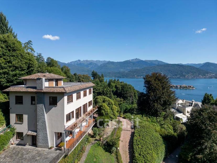 Villa in Via Sempione Nord 91 — foto 8 di 32