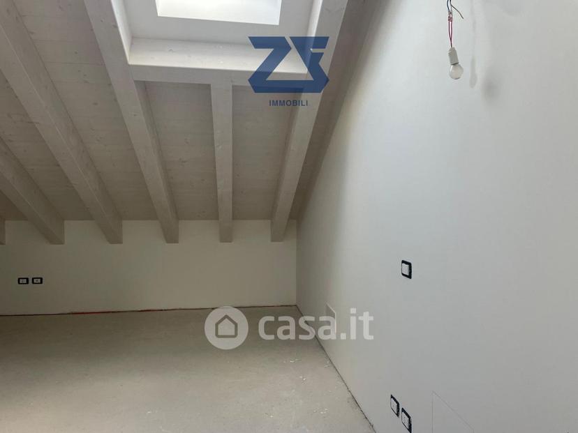 Trilocale in Via San Pio X — foto 31 di 35