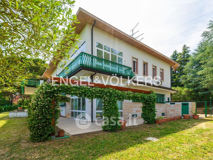 Villa in Via Campescolo — foto 11 di 39