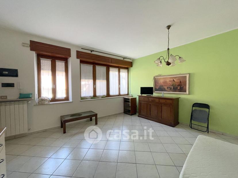 Monolocale in Via Cernaia — foto 10 di 22