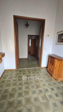 Villa in Via F. Caracciolo