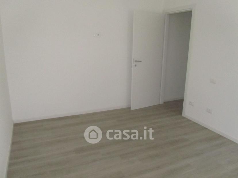 Trilocale in Via Monte Nero 26 — foto 18 di 29