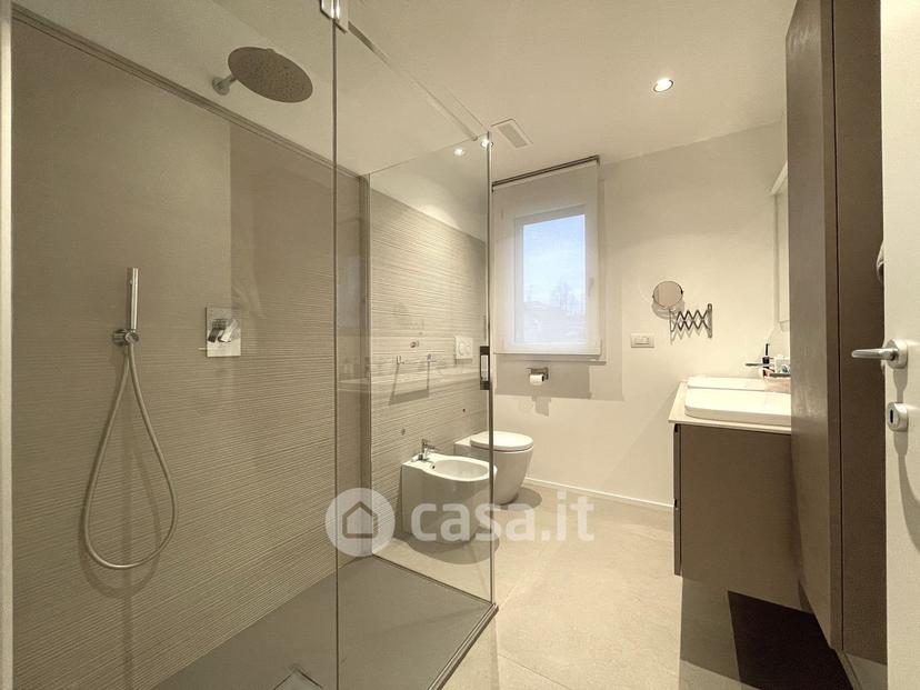 Villa in Via G. Matteotti 82 — foto 25 di 56