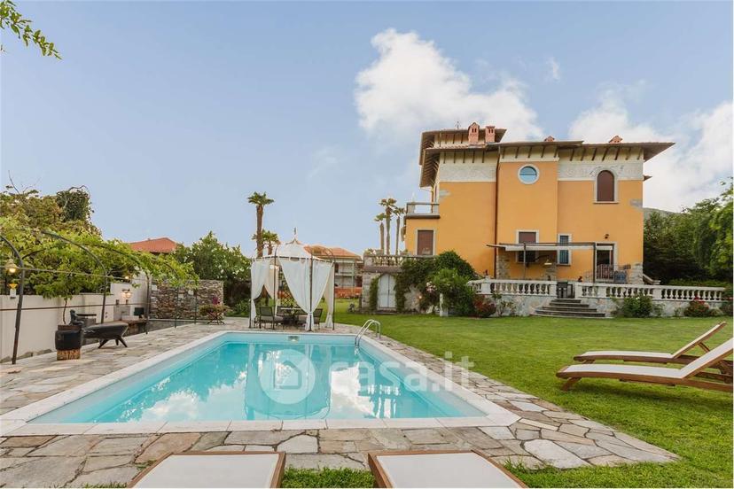 Villa in Via Intra Premeno