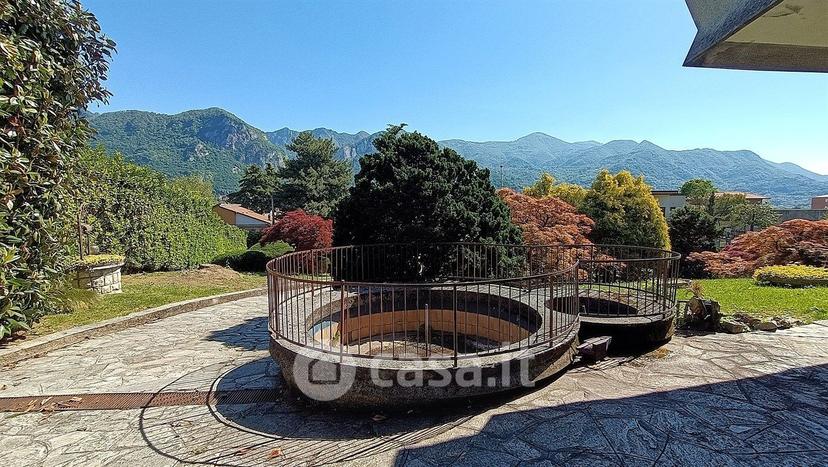 Villa in Via Spluga 32 — foto 2 di 38