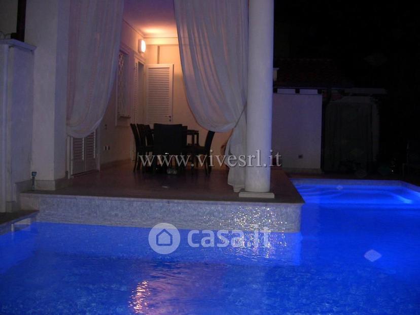 Villa in Via Leonardo da Vinci — foto 8 di 28