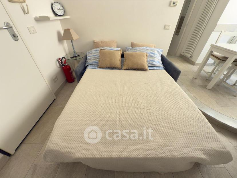 Bilocale in Via Vittorio Veneto 49 — foto 13 di 16